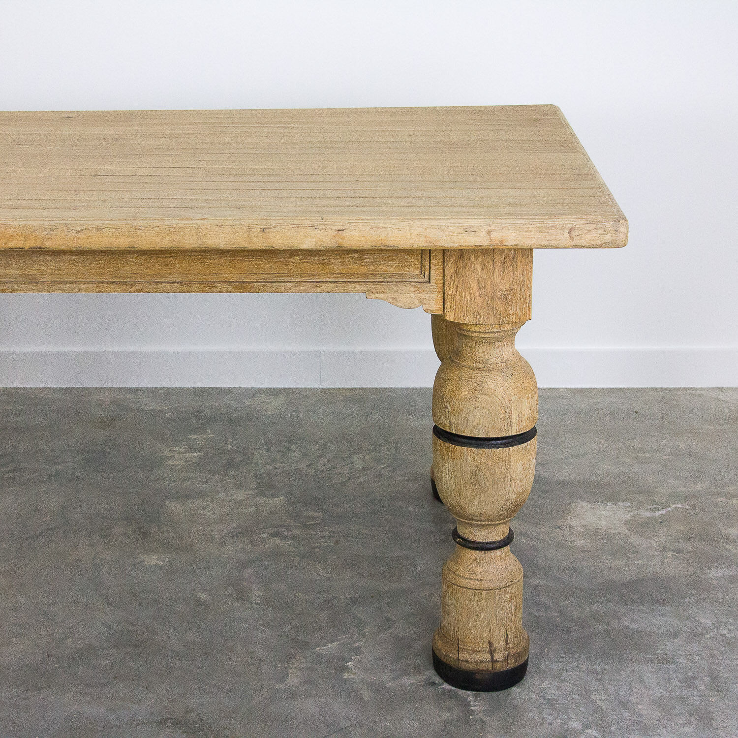 Table à manger en chêne