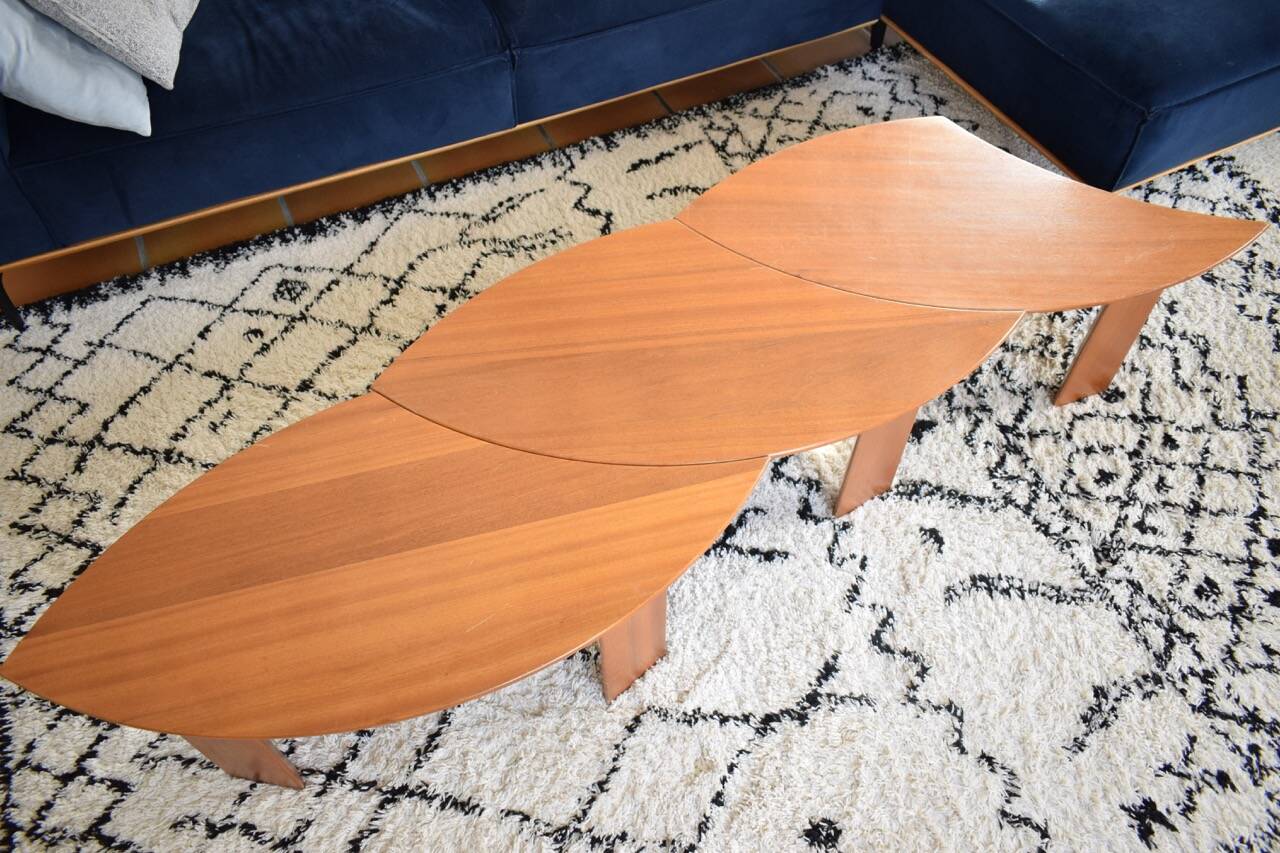 Modular petal coffee table in 3 parts