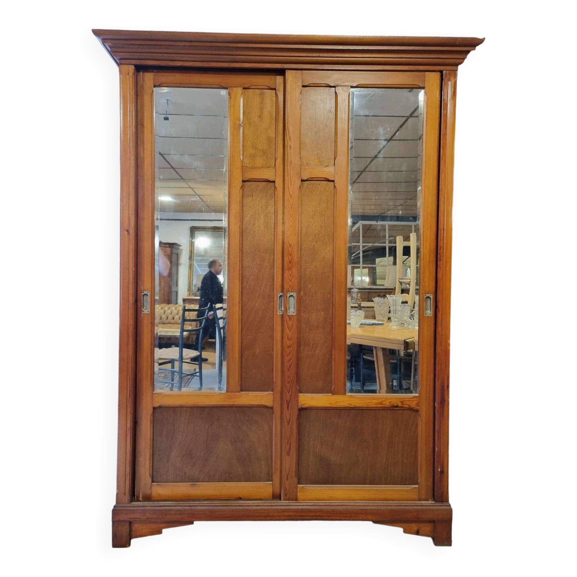 Grande Armoire Parisienne