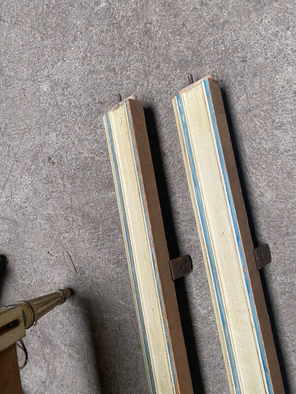 Lit de style Directoire en hêtre patiné XX siècle