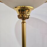 Vintage floor lamp in gold metal – Opaline shade – Neoclassical style from the 70s/80s