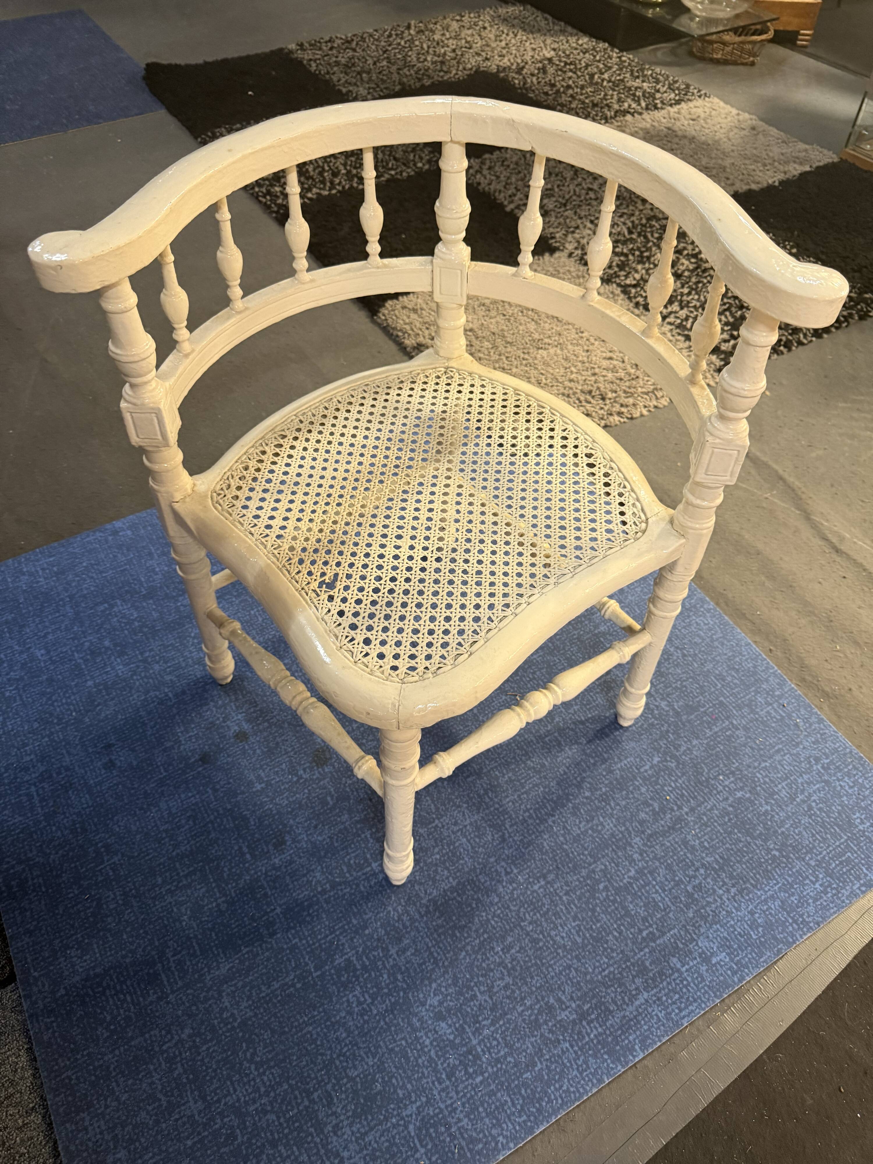 Corner chair