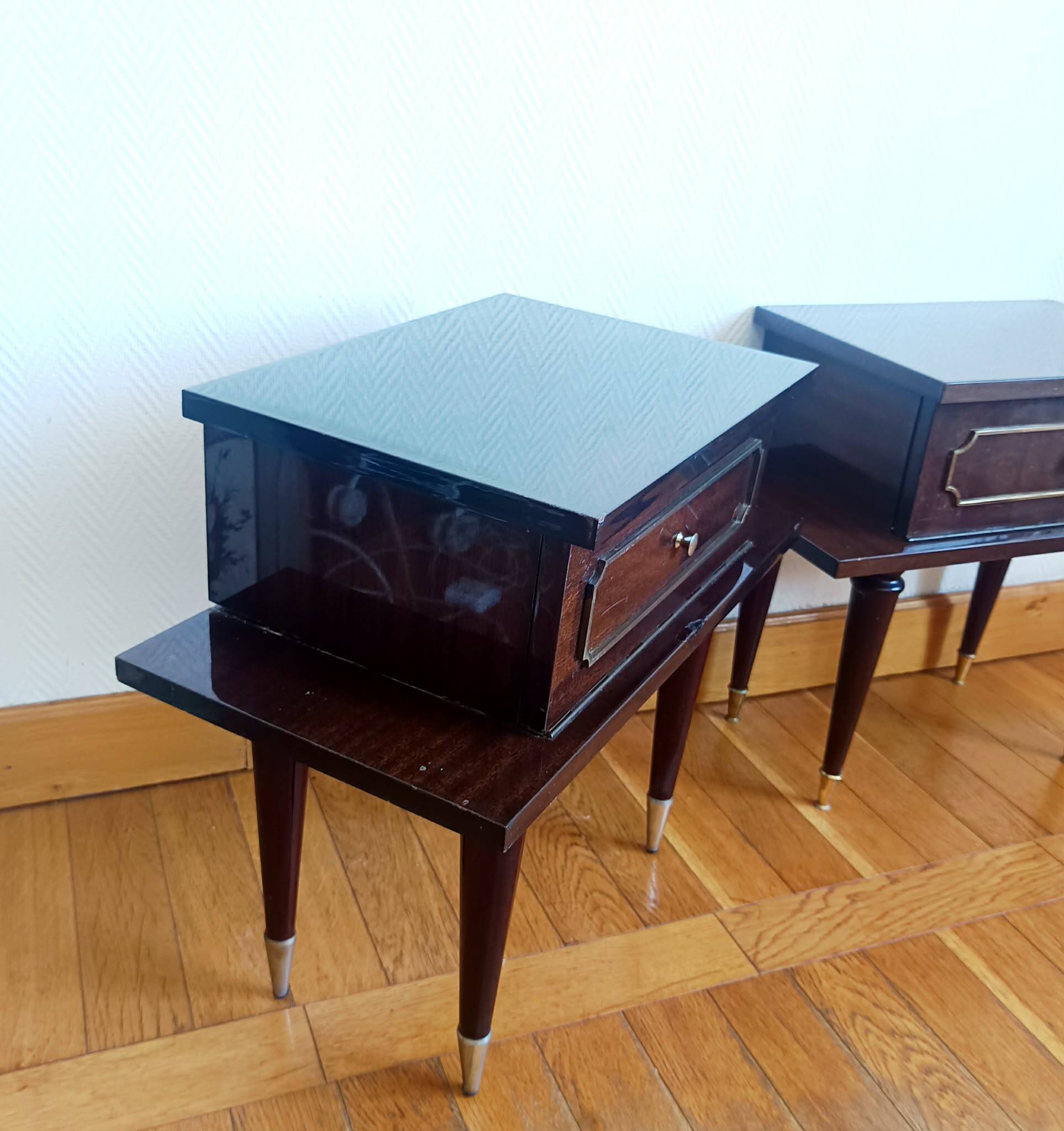 Paire de chevets en bois laqué mid-century 1950