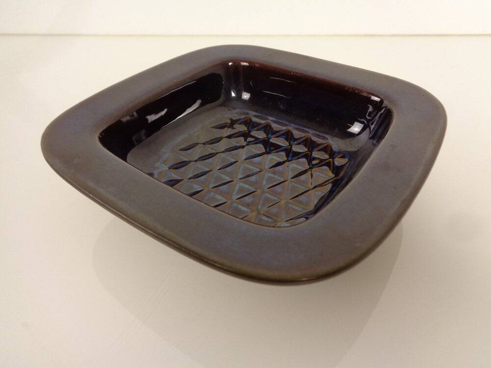 Danish studio ceramic bowls by Einar Johansen for Soholm Stentoj, 1960s, set of 2.