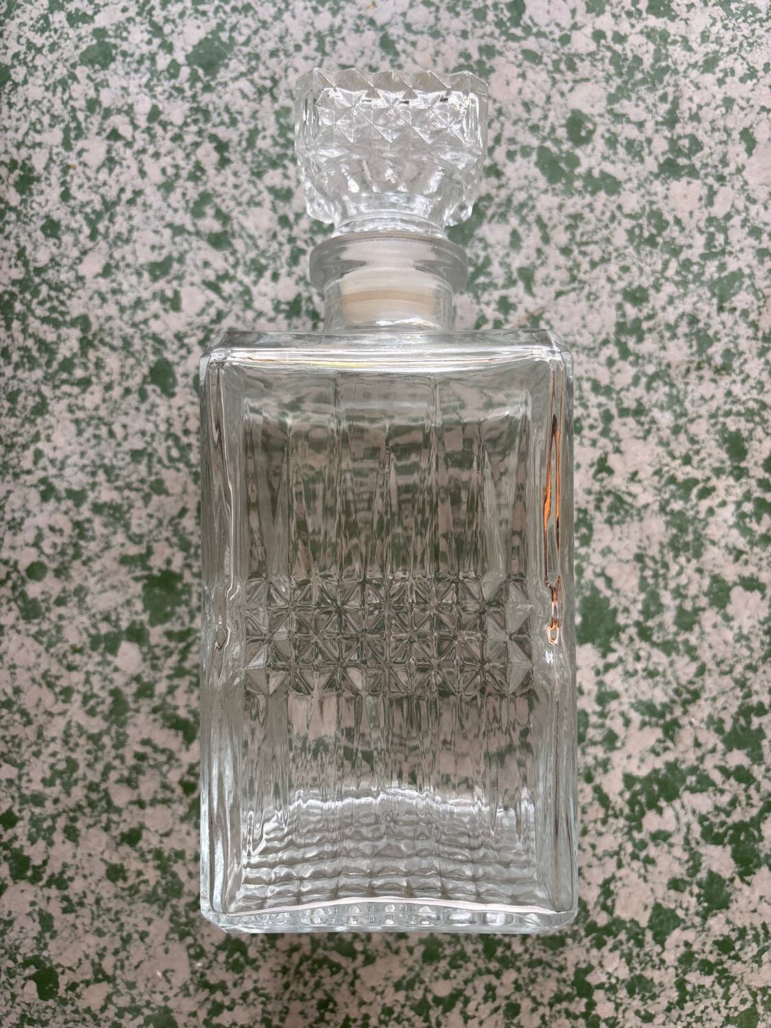 Whiskey decanter