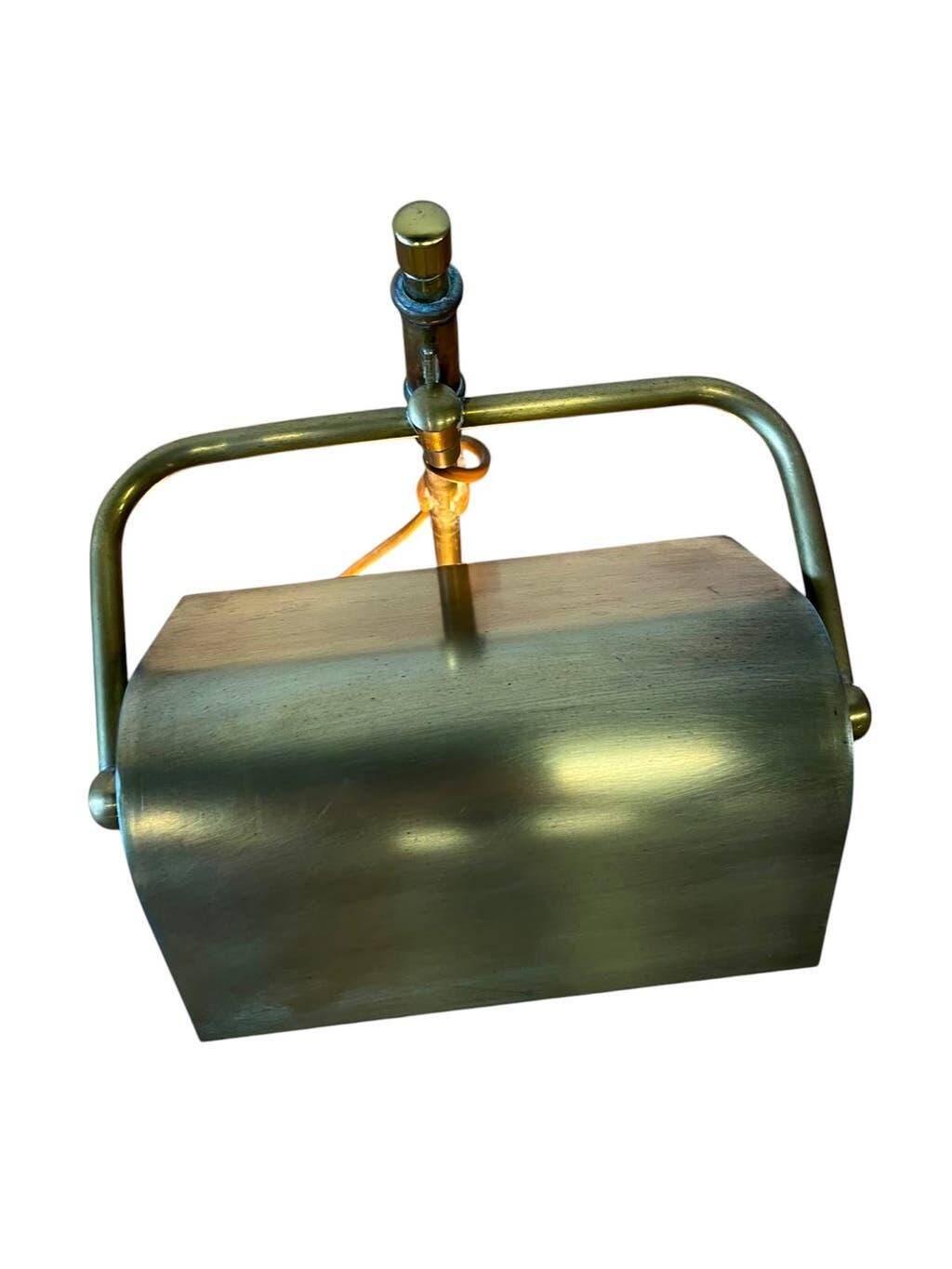 Vintage brass banker lamp / desk lamp / table lamp