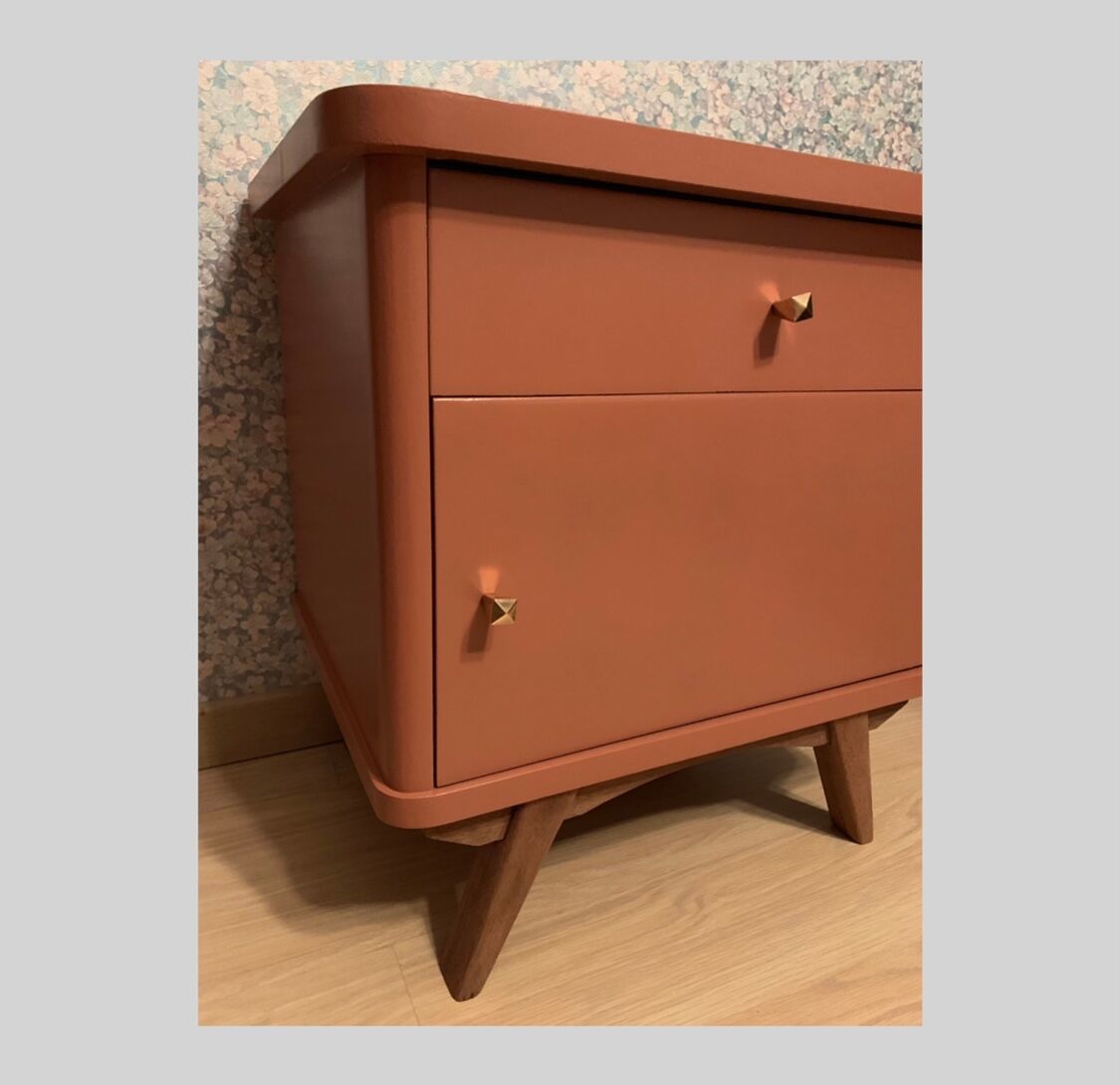 Bedside table year 50 terracotta