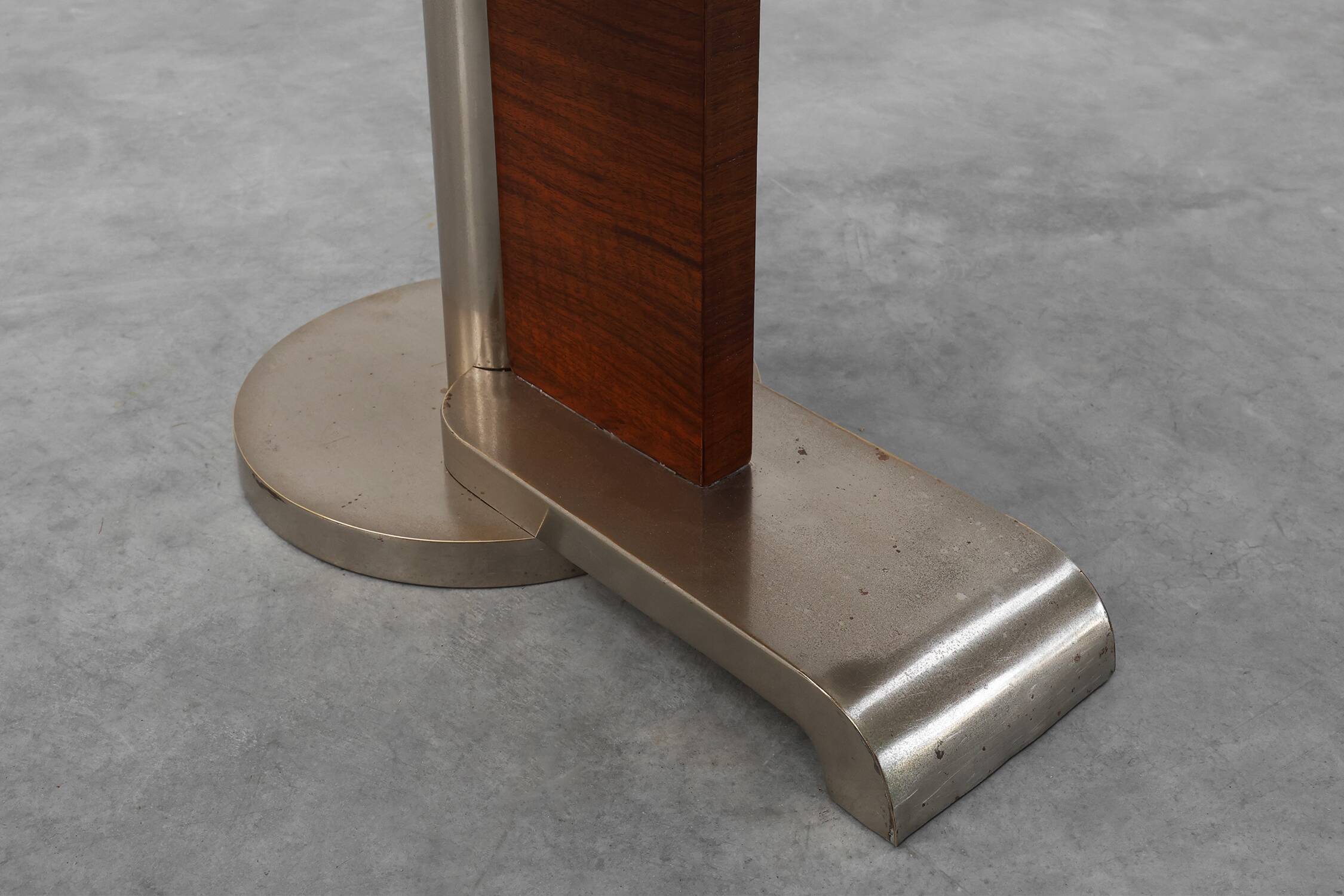 Table d'appoint moderniste Art déco à deux niveaux, France vers 1925
