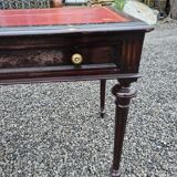 Bureau plat en acajou du XXe