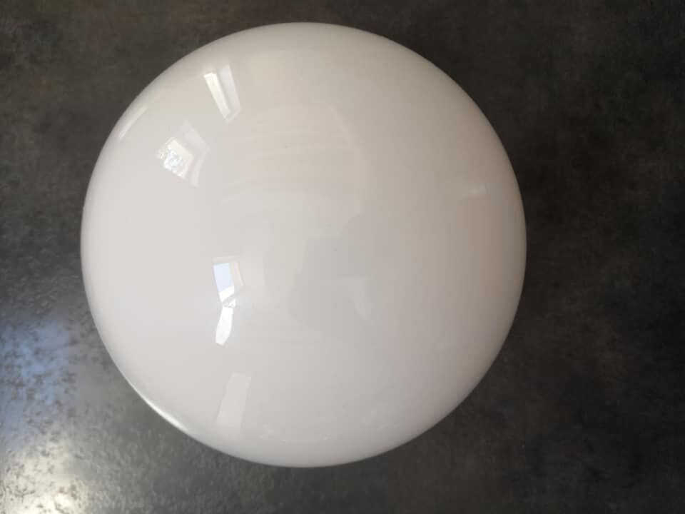 Plafonnier ancien globe opaline blanc porcelaine Art déco 1930 suppot métal TBE