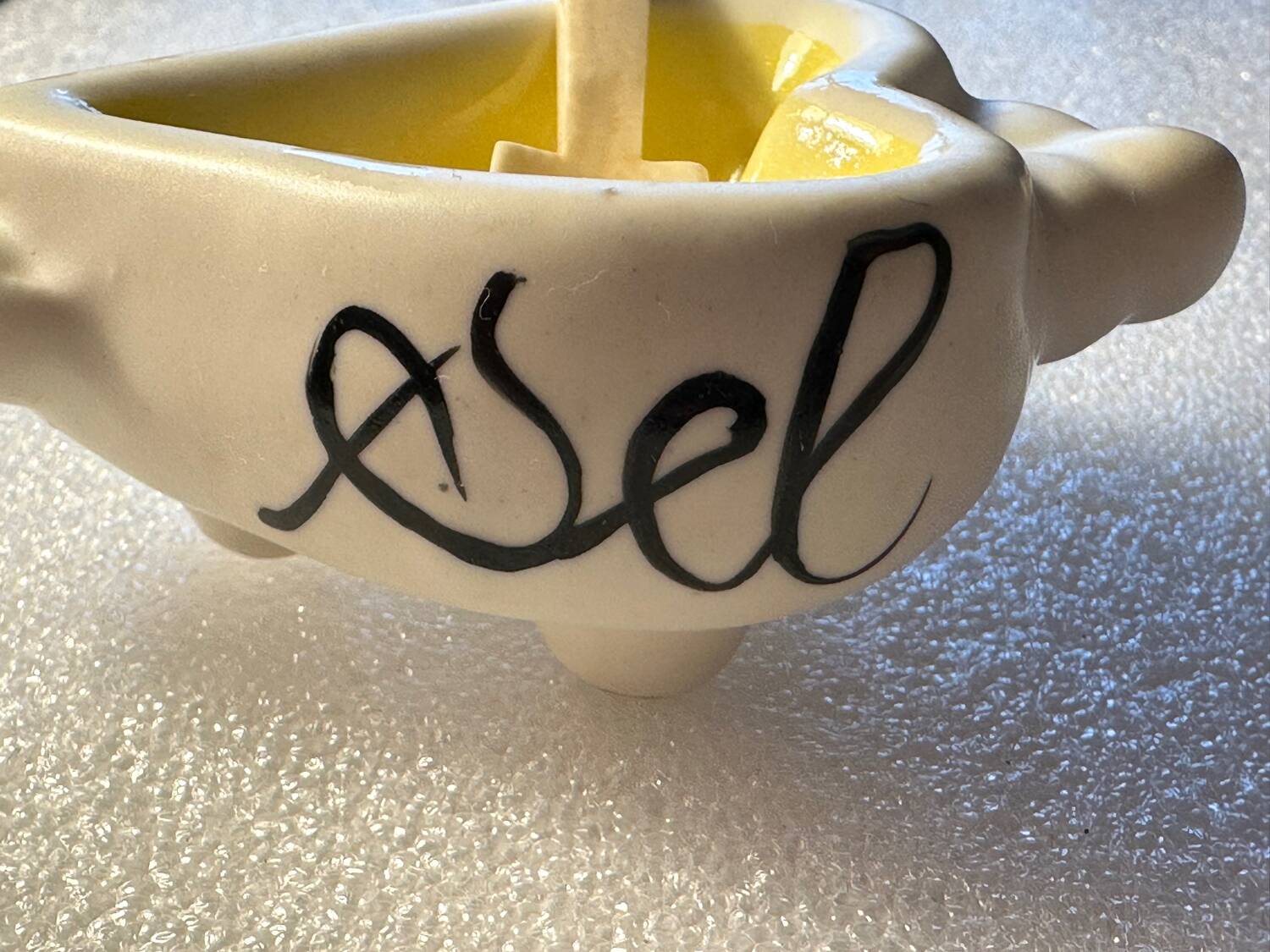 Salière poivrière vintage années 50 - céramique- formes cœurs