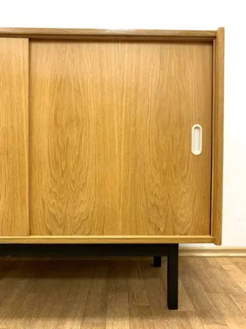 Commode rétro, Jiří Jiroutek, années 1960, Tchécoslovaquie