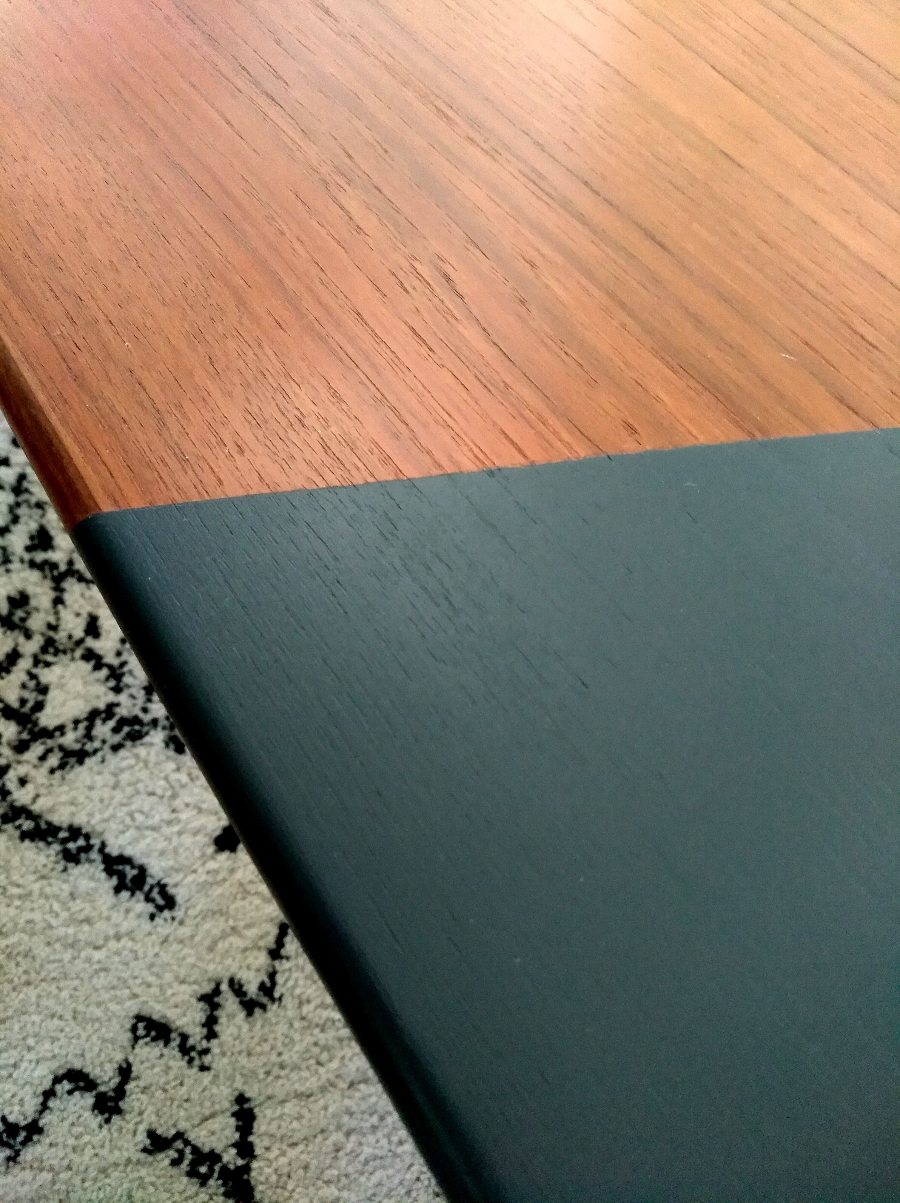 Scandinavian extensible table Samcom renovated graphic