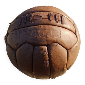 Ancien ballon de foot cuir league