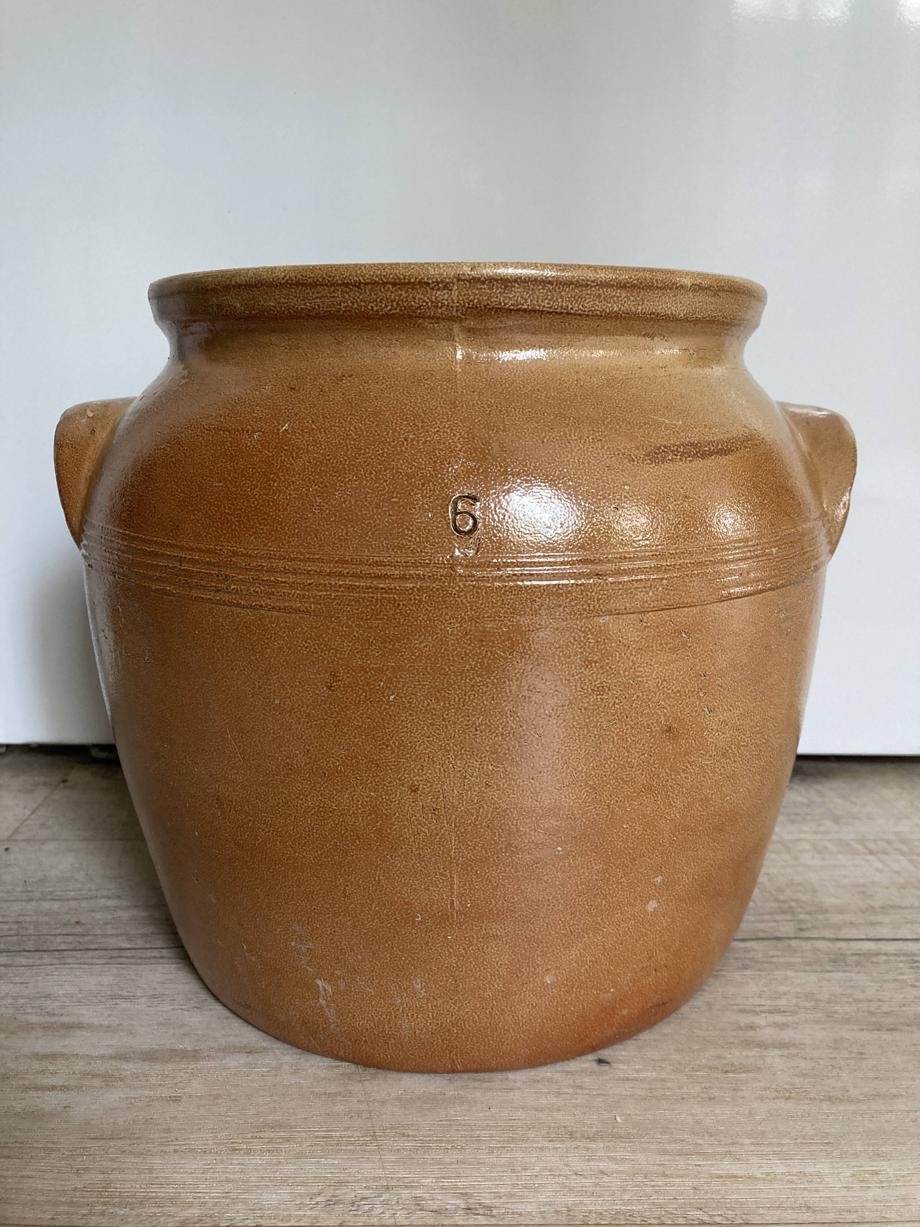 Brown stoneware jar pot