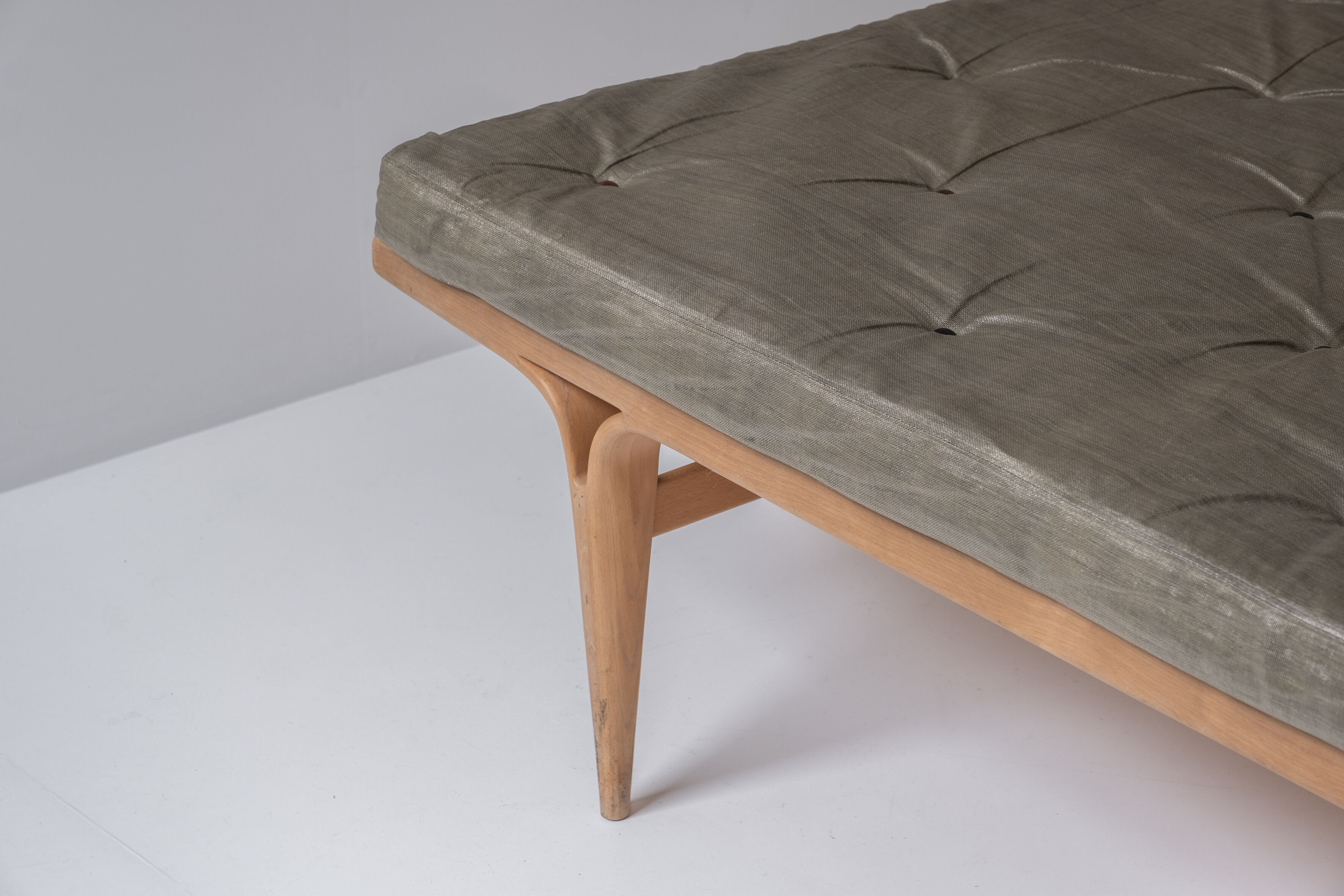 'Berlin' daybed designed by Bruno Mathsson for Firma Karl Mathsson, Sweden 1969.