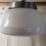 Plafonnier XXL style industriel globe opaline - mid. XXème