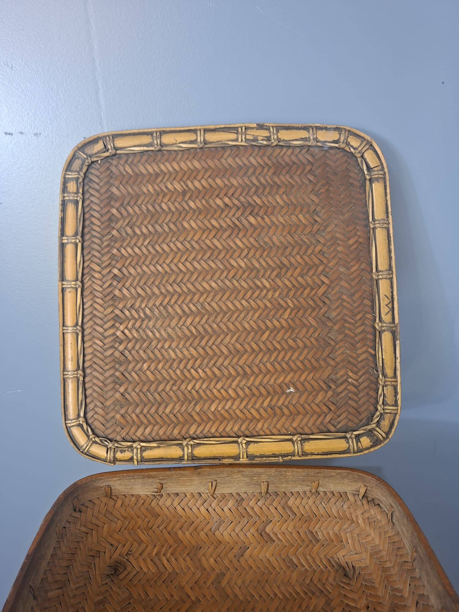 Antique Chinese woven bamboo basket with lid — 19th/20th century