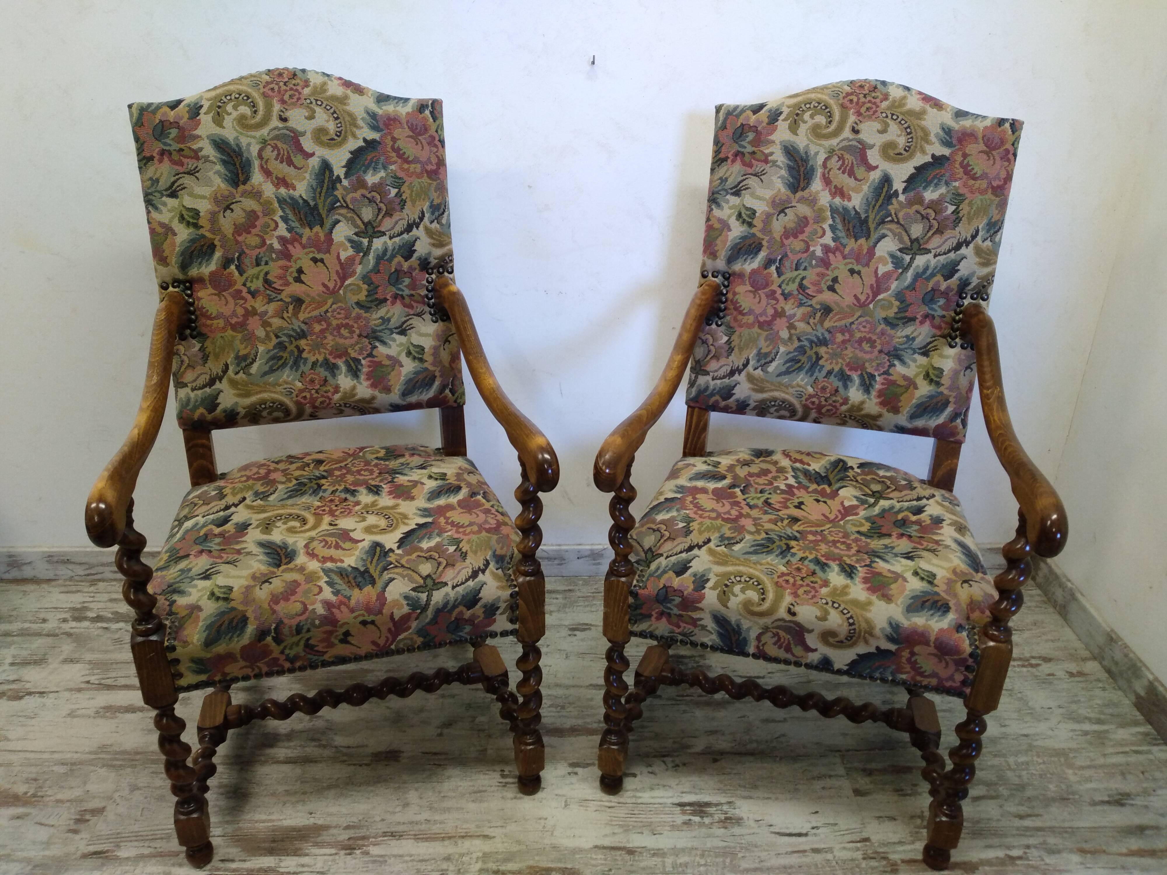 Fauteuils ancien avec pouf