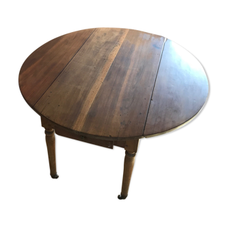Foldable wooden round table
