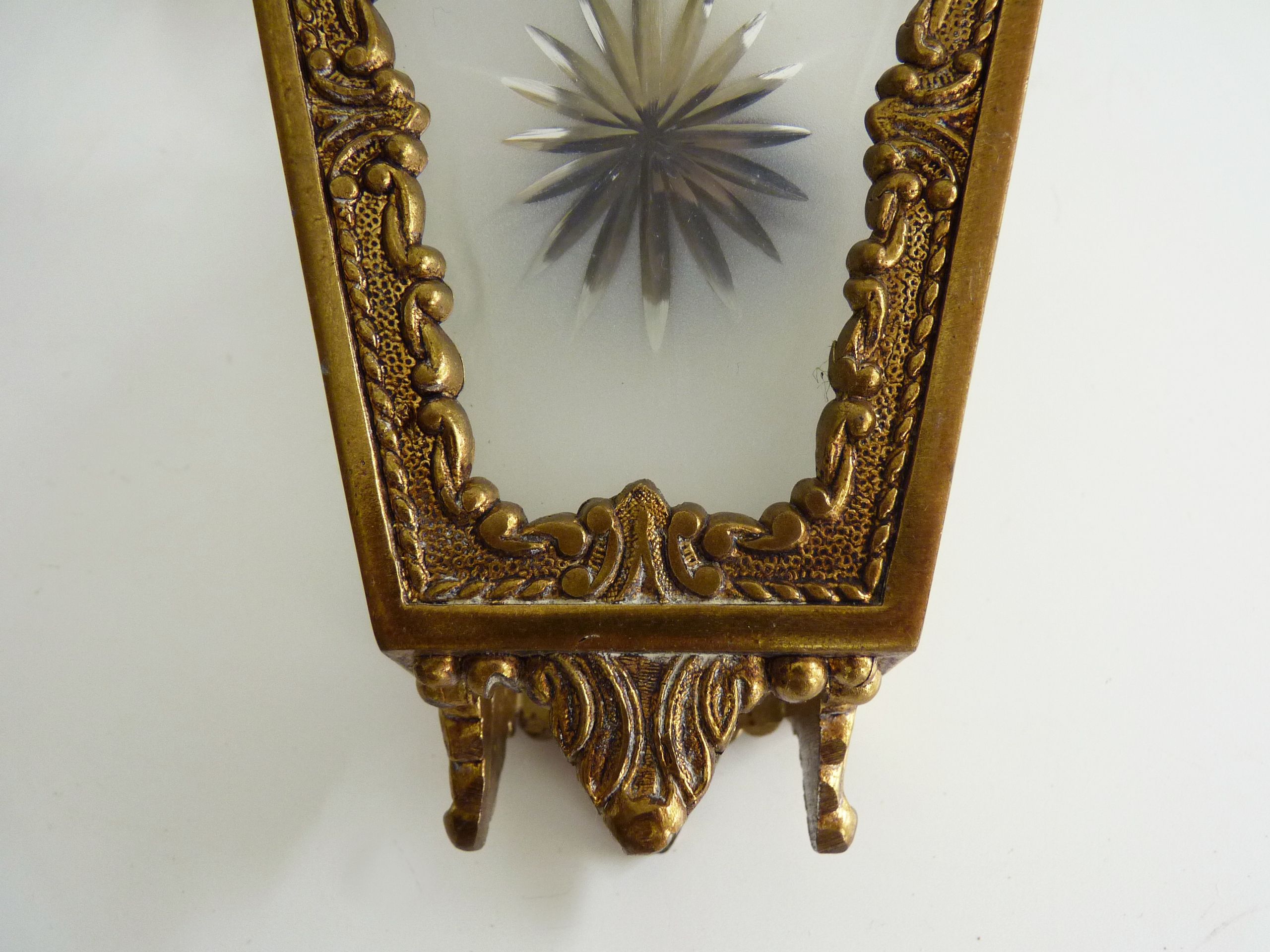Bronze lantern wall sconce with 4 sides engraved glass