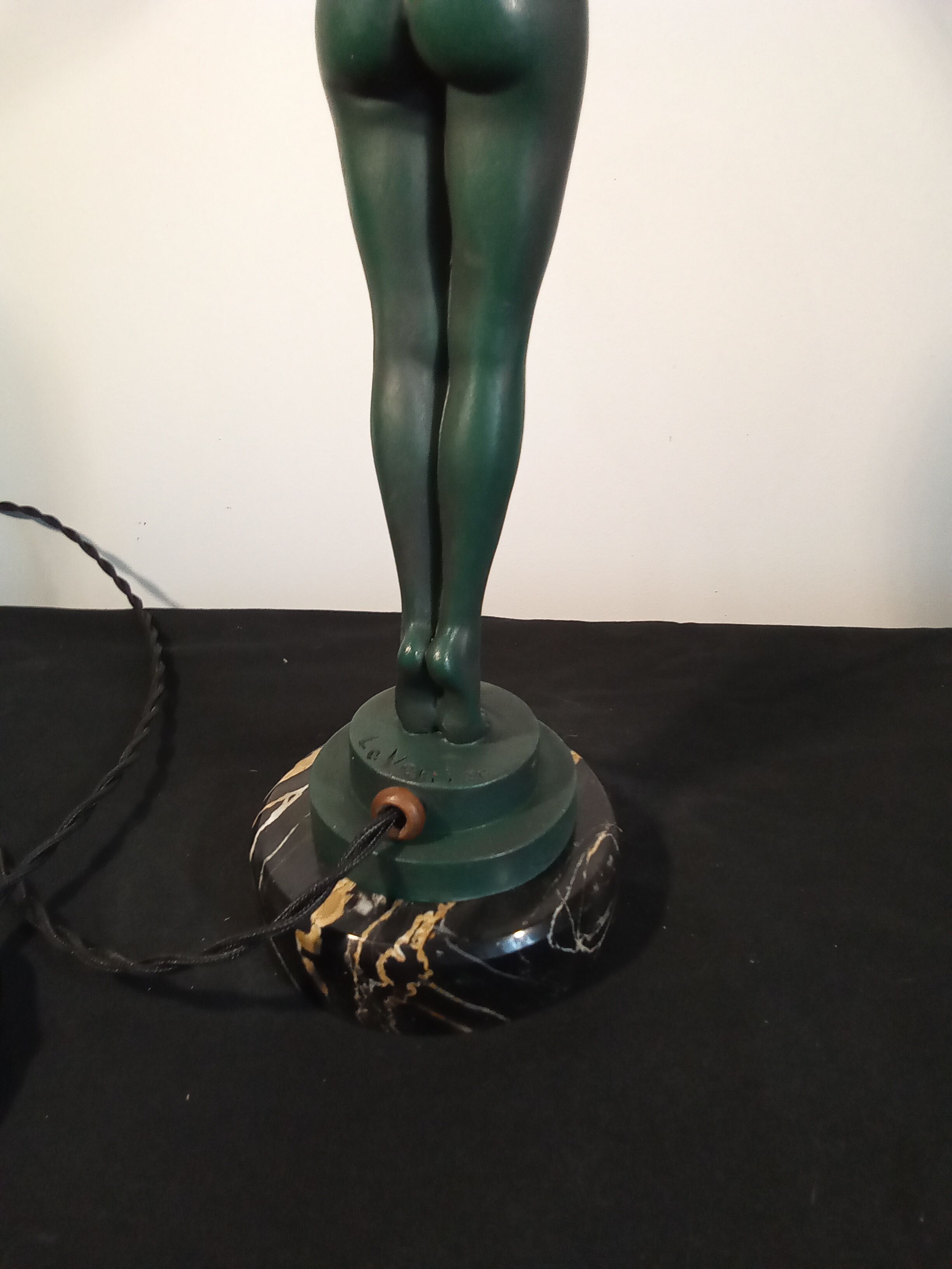 Art Deco lamp "Lueur" signed Max Le Verrier