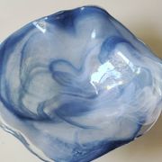 Large organic floral empty pocket. In glass/crystal
