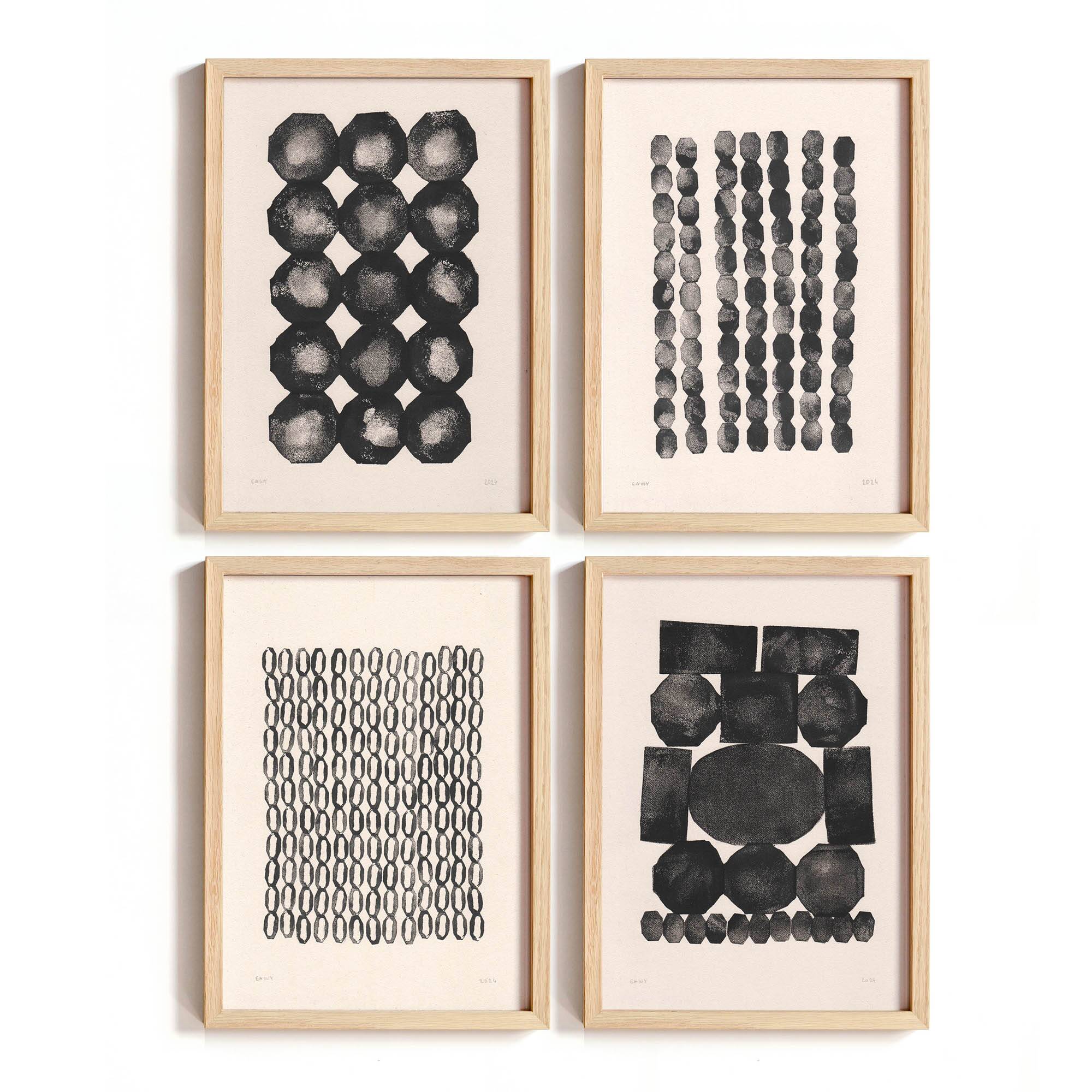 Collection de 4 peintures abstraites noires sur papier signées eawy