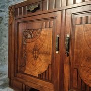 Buffet art déco français en noyer avec plateau en marbre (années 1930)
