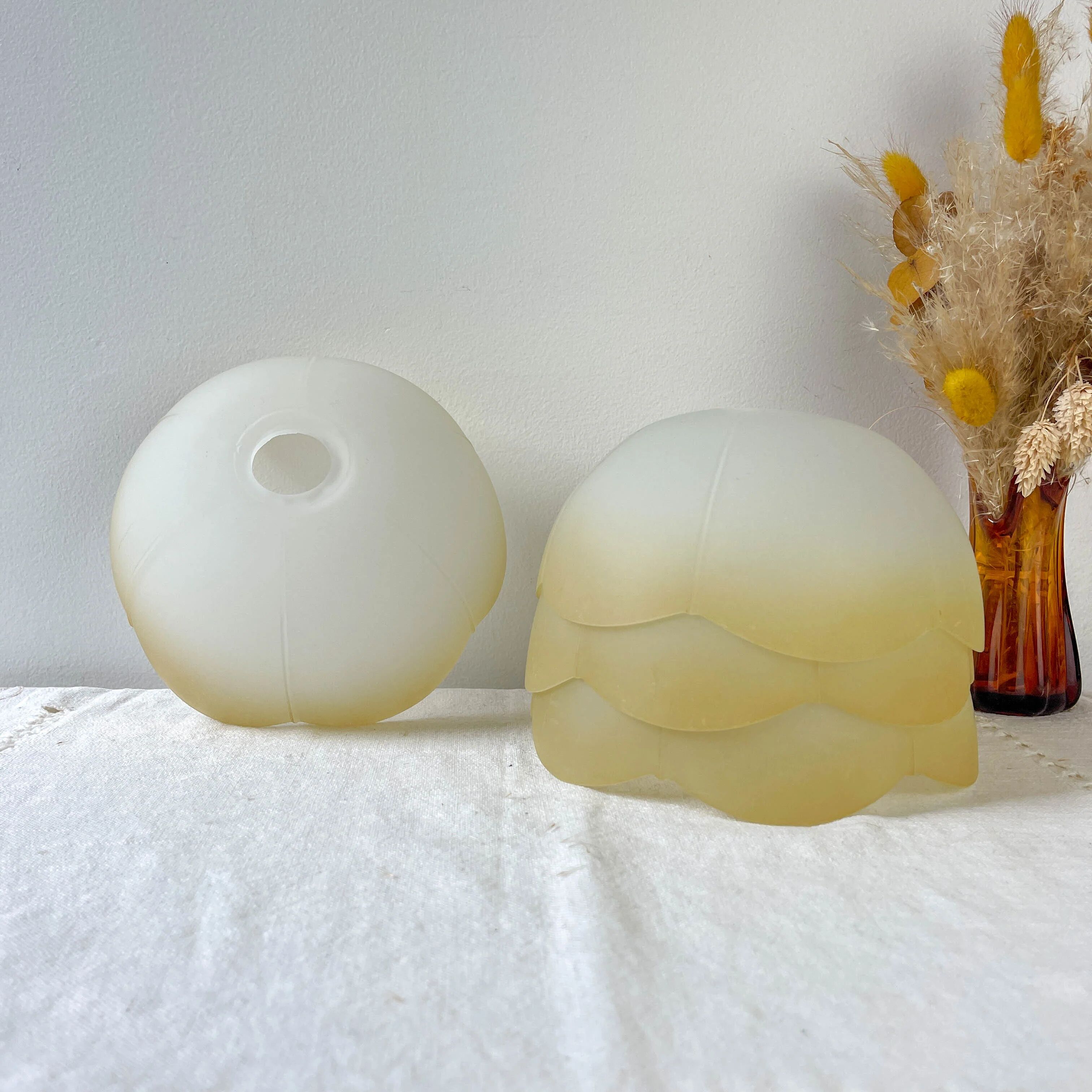 Vintage amber frosted glass pendant light – Soft light – Customizable