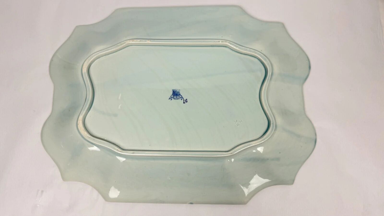 Gien, vegetable dish, soup tureen and its lid in fine earthenware, Rouen decoration.