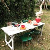 Folding guinguette table