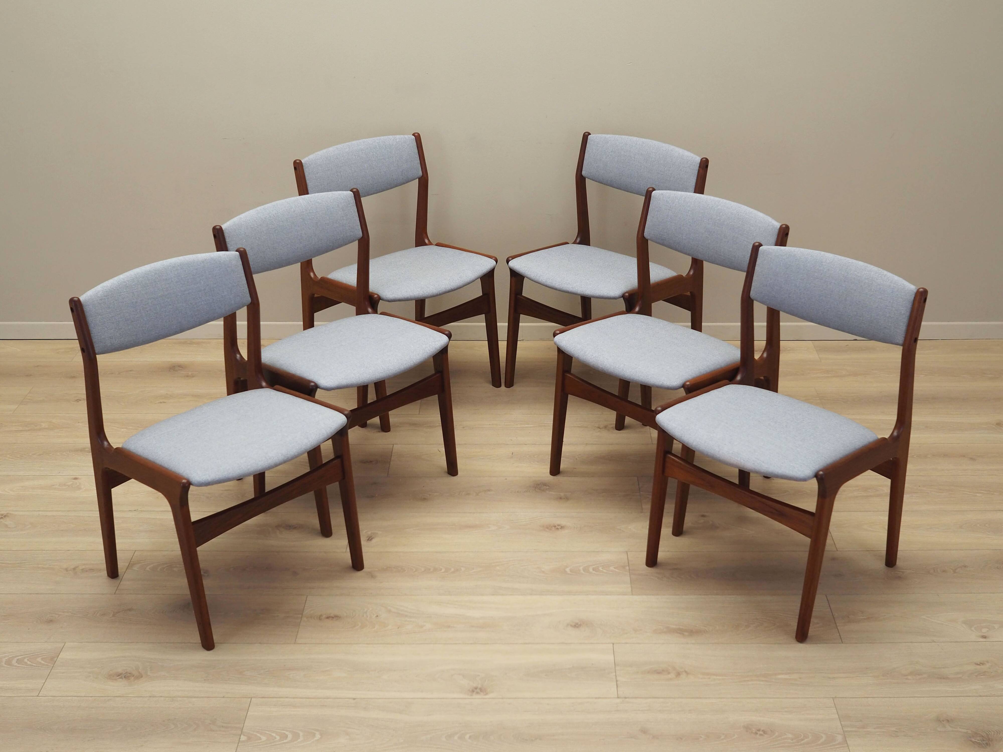 Ensemble de six chaises en teck, design danois, années 1970, fabrication : Nova