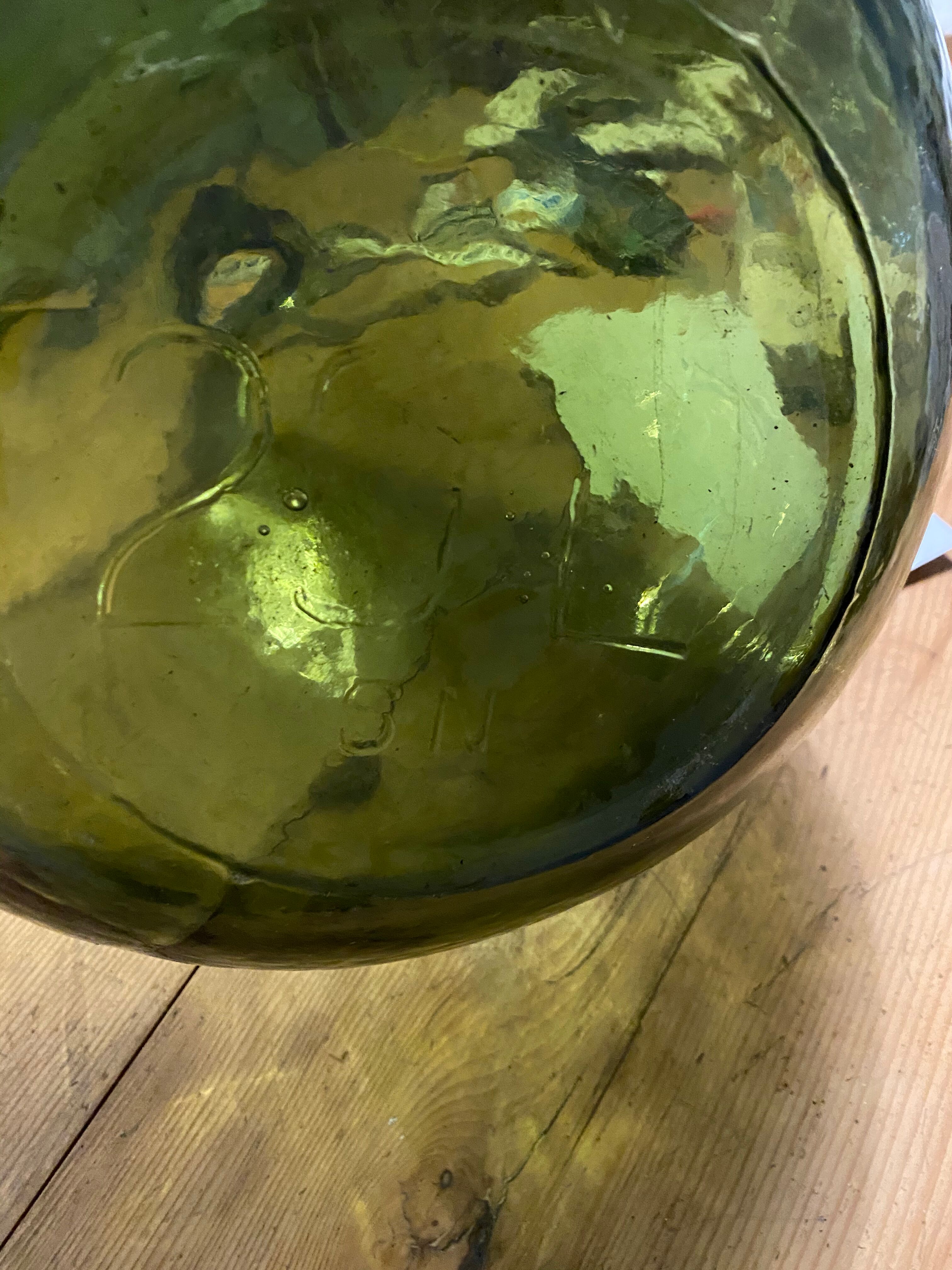 Demijohn capacity 20 liters green glass