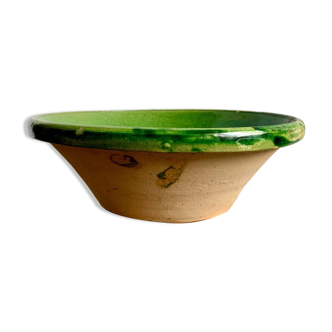 Large salad bowl or pottery dish with green enamel D29 cm