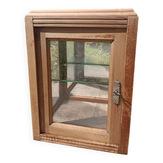 Étagère vitrée en bois