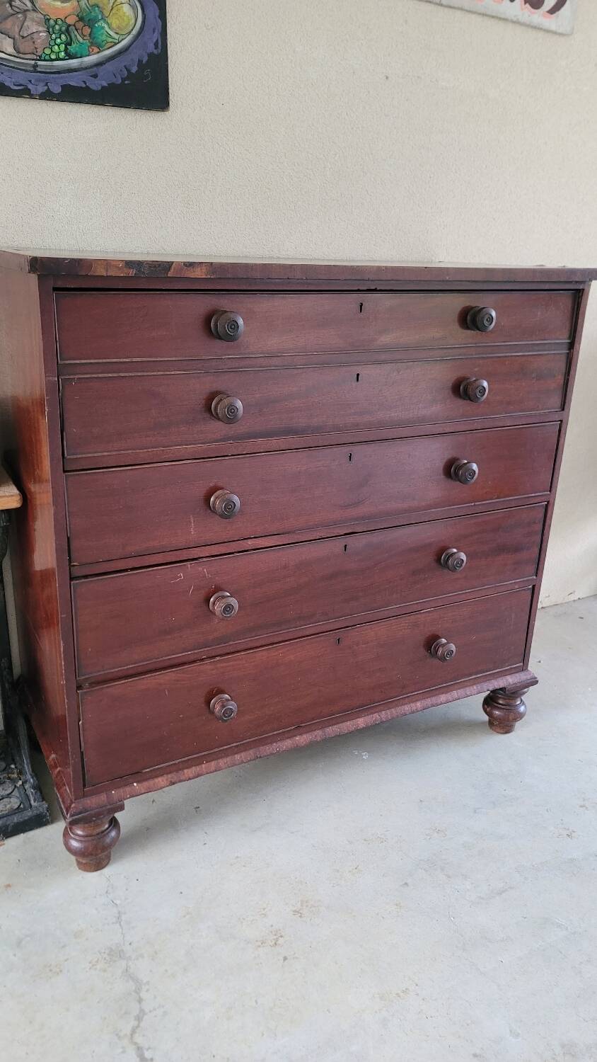 Victorian chest of drawers