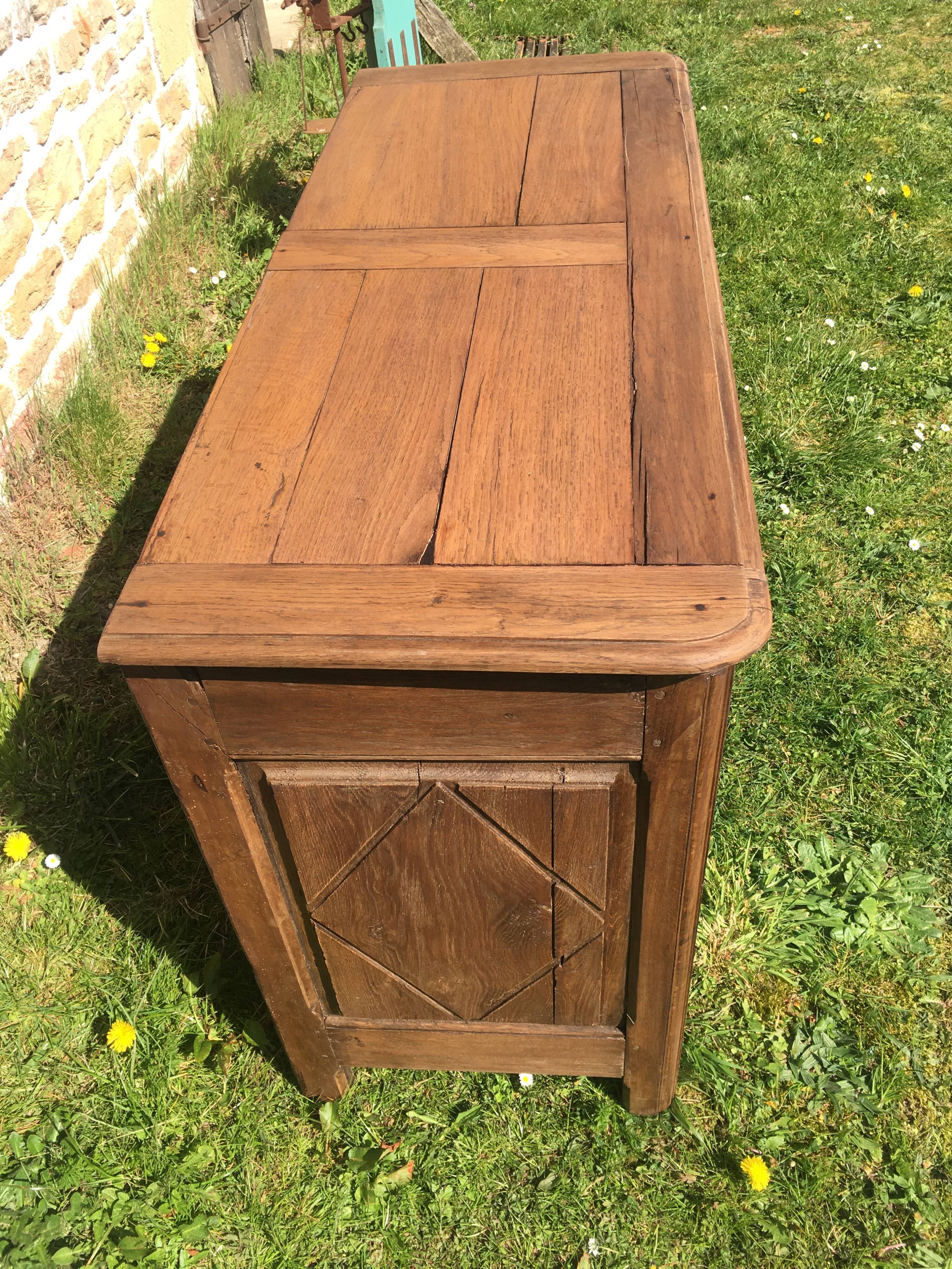 Buffet, open in facade, oak