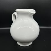 pichet en faience blanche cerise