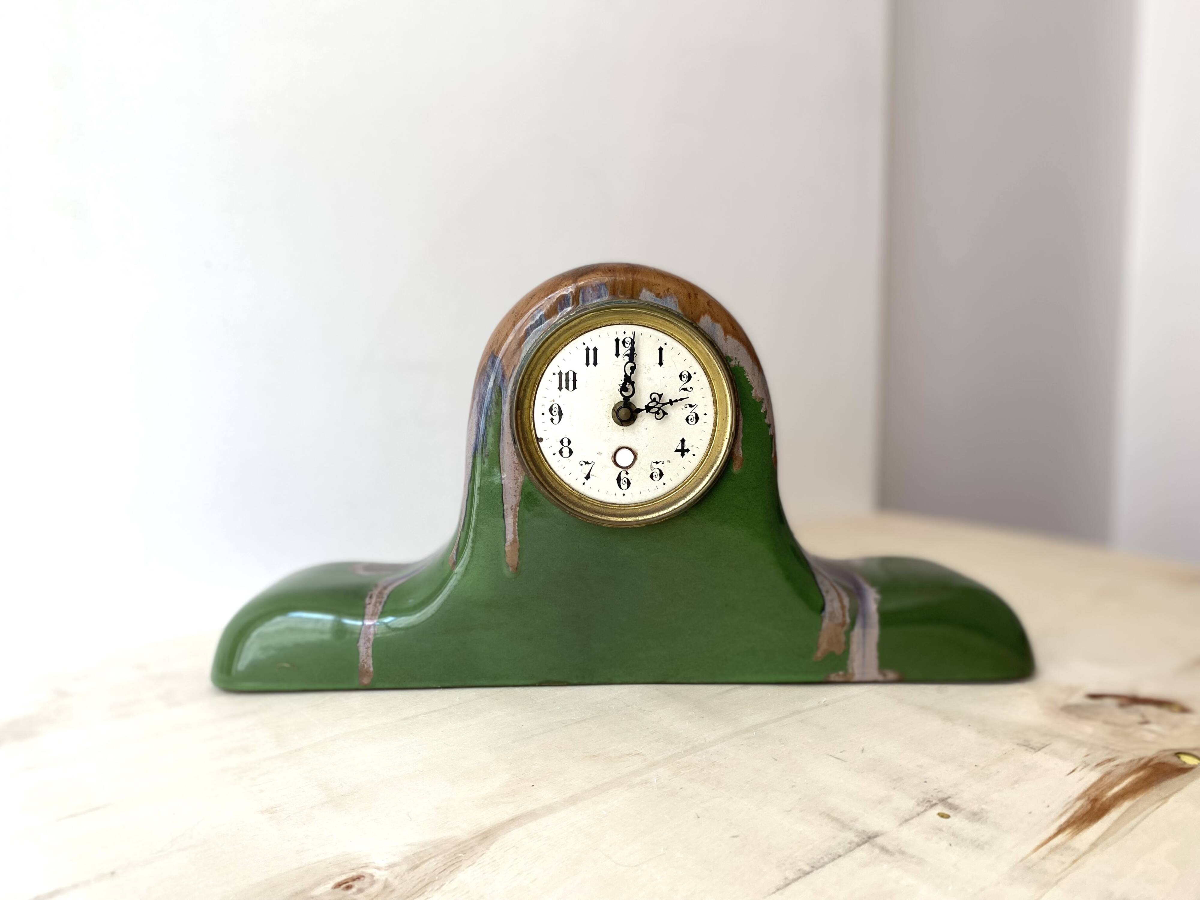 Art deco mantel clock Cazalas Bannière de Bigorre 1930, Basque ceramic clock