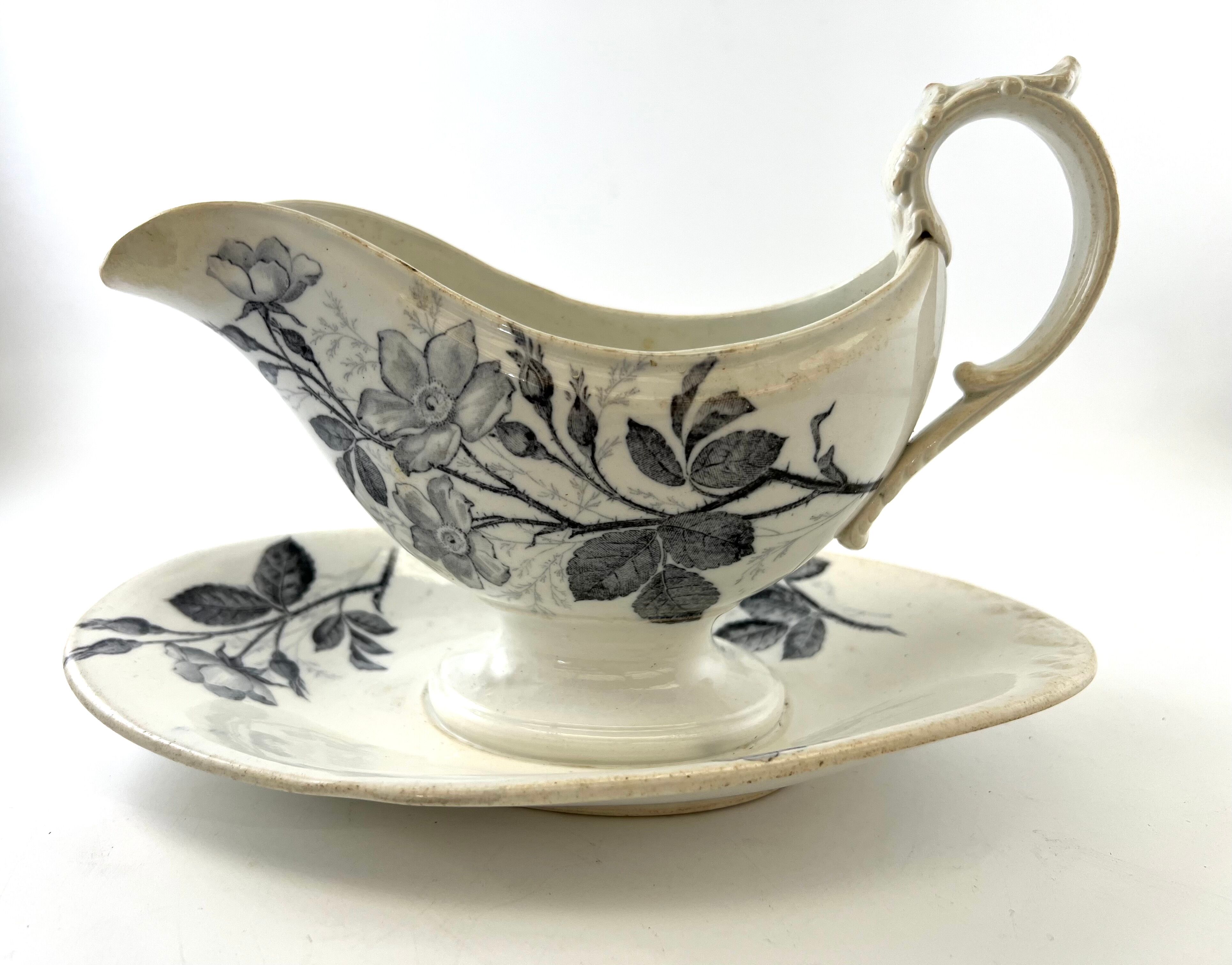 Creil Montereau blue flower faience sauce boat