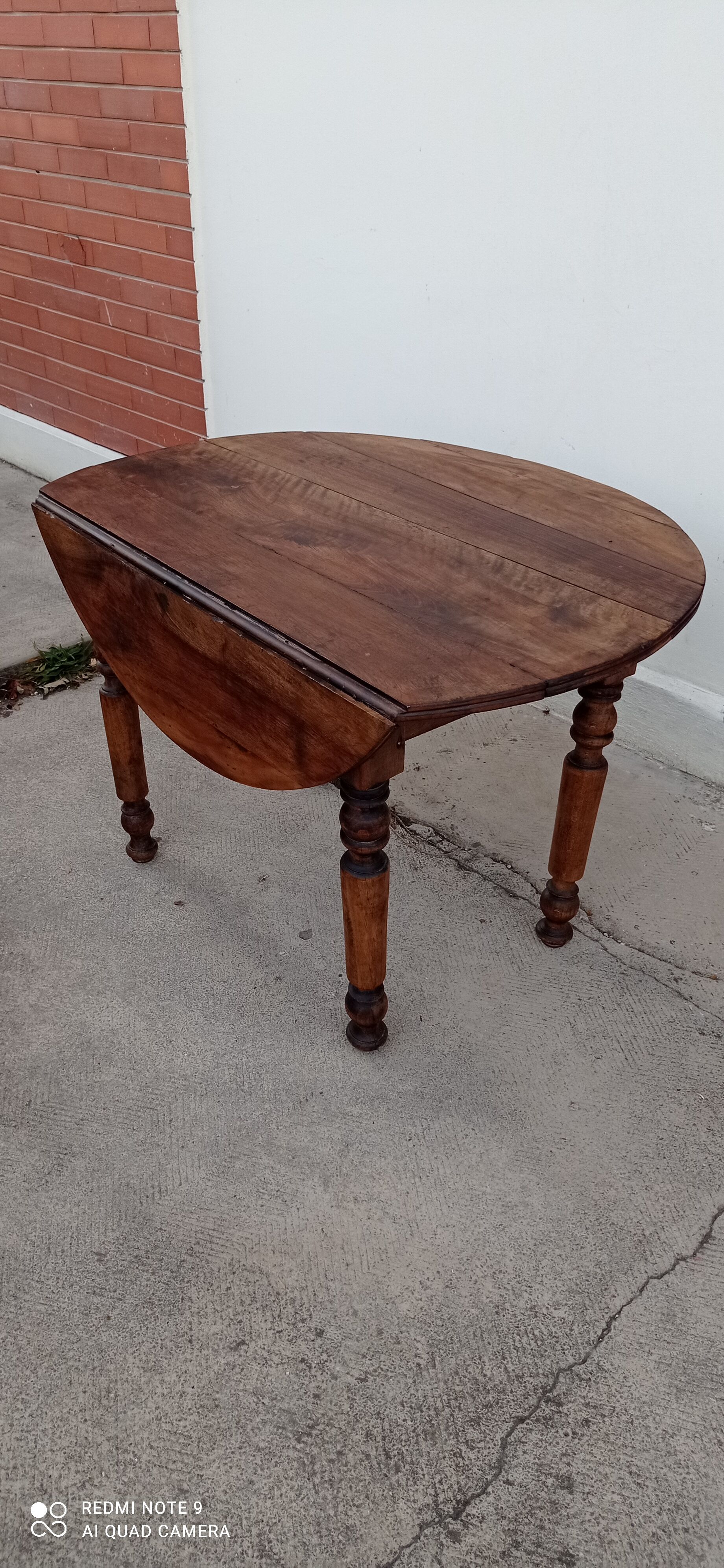 Flap farmhouse table