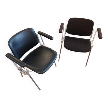 Set of 2 vintage DSC 106 chairs with armrests – Anonima Castelli