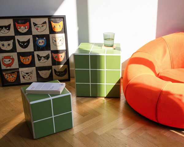 Table de chevet, d'appoint en céramique vert forêt