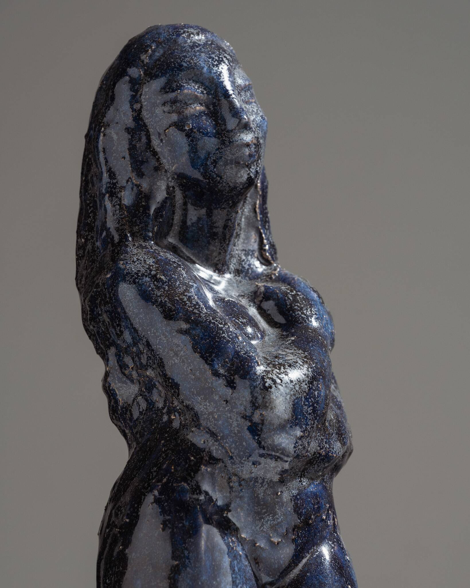 Sculpture de sirène en céramique bleue, 1920
