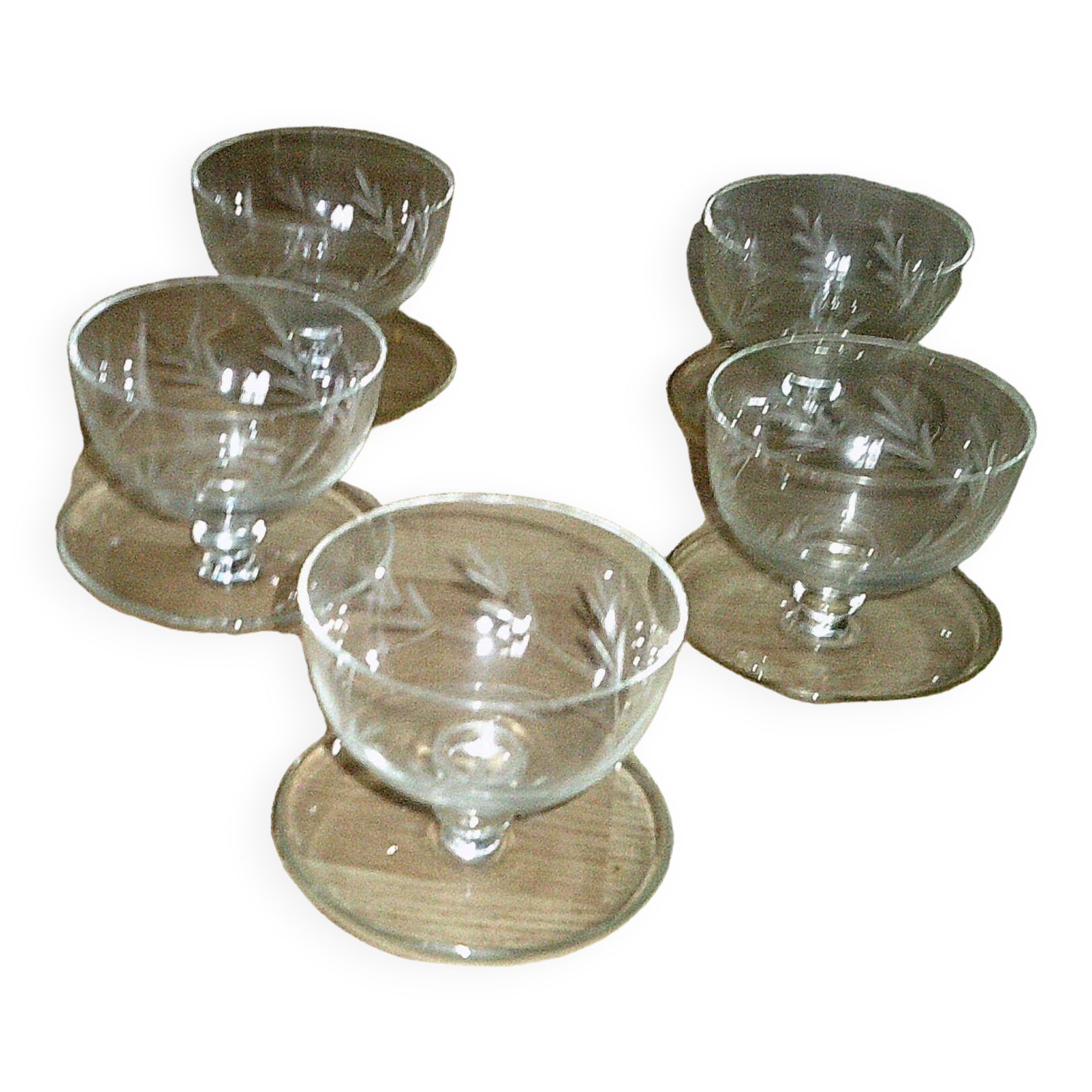 set of 5 crystal cherry bowls in very good condition