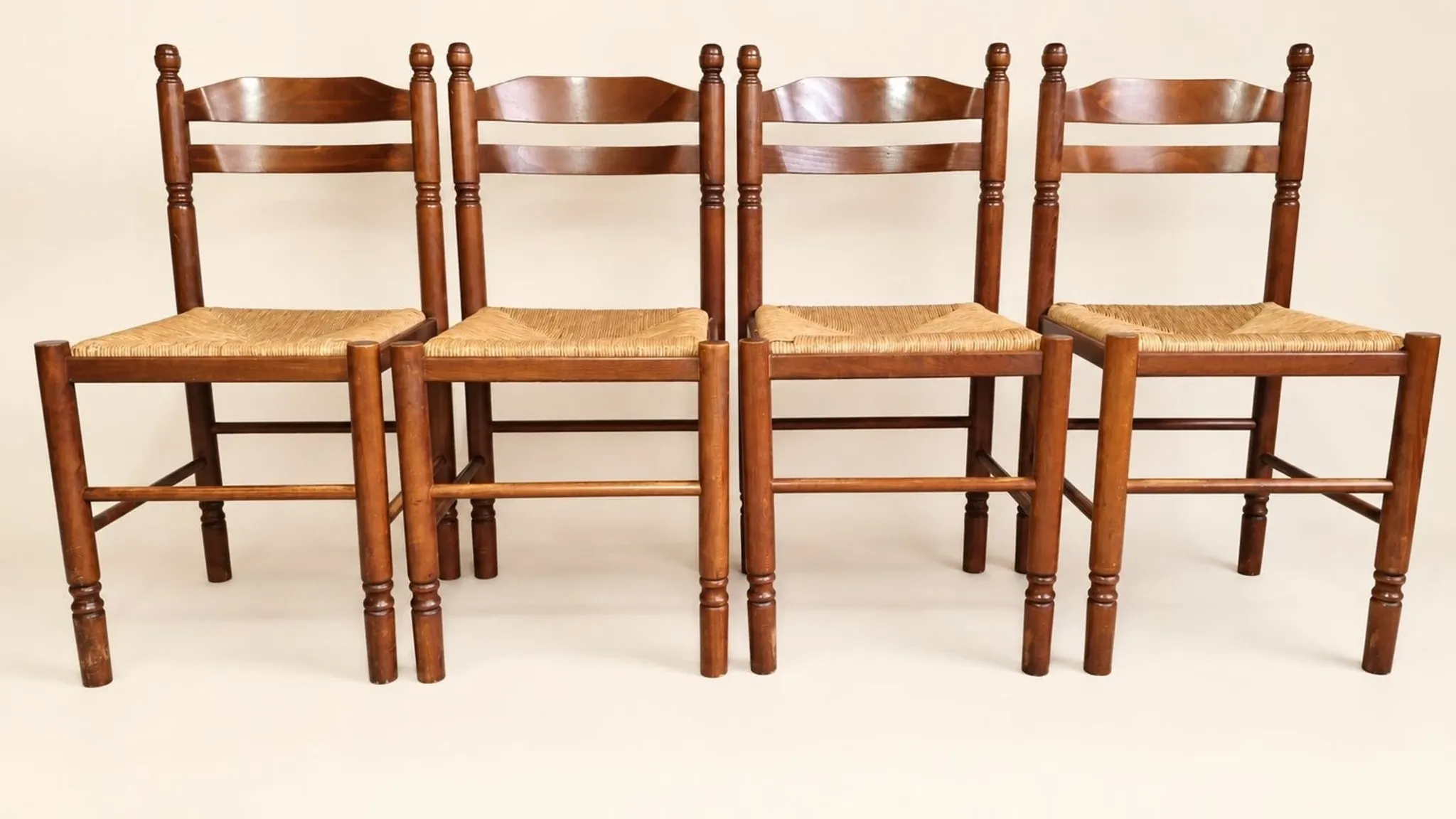 Set of 4 rustic chairs in Louis XIII style, with rush seats, early 20th century.