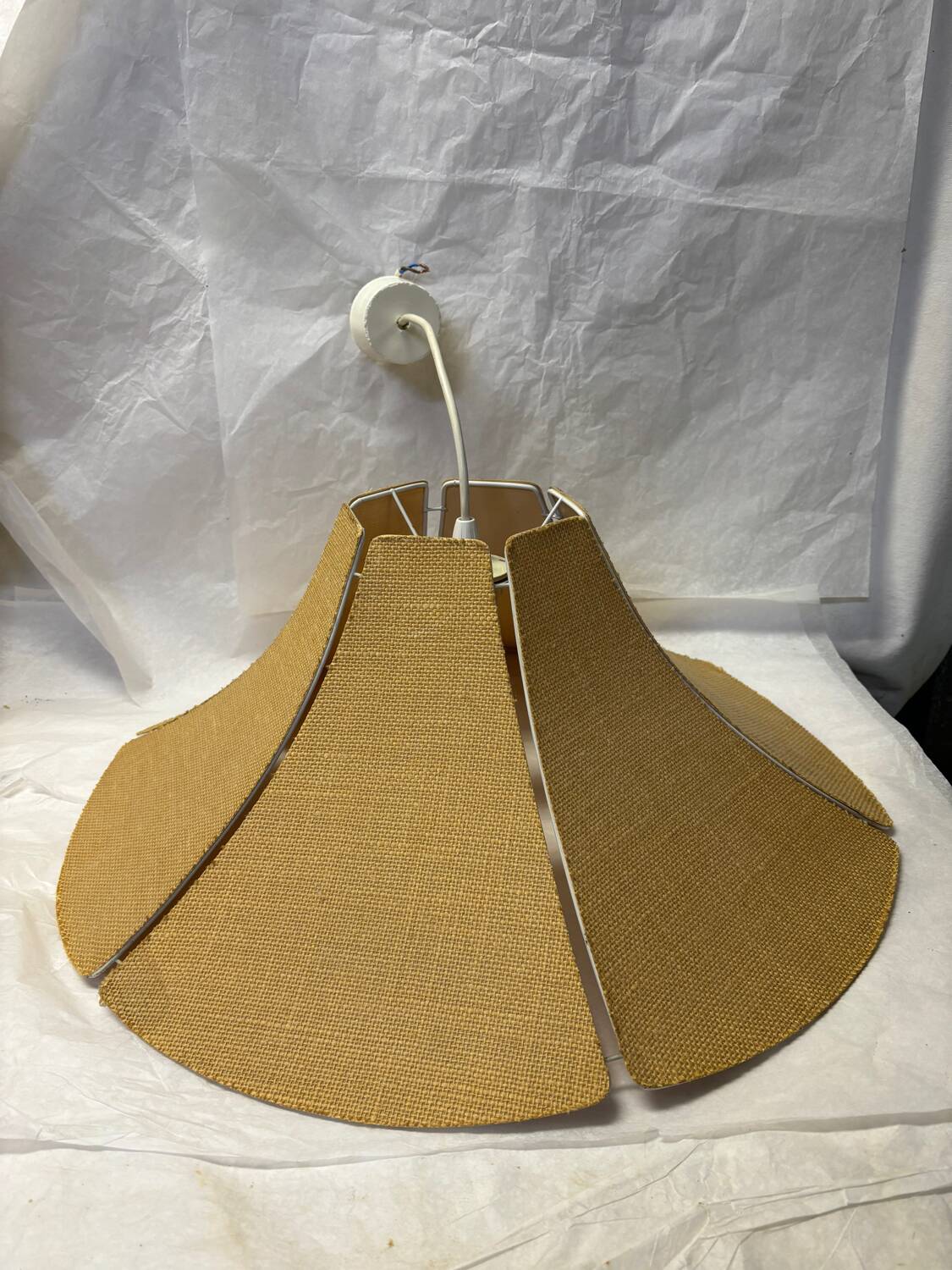 Vintage flower pendant light