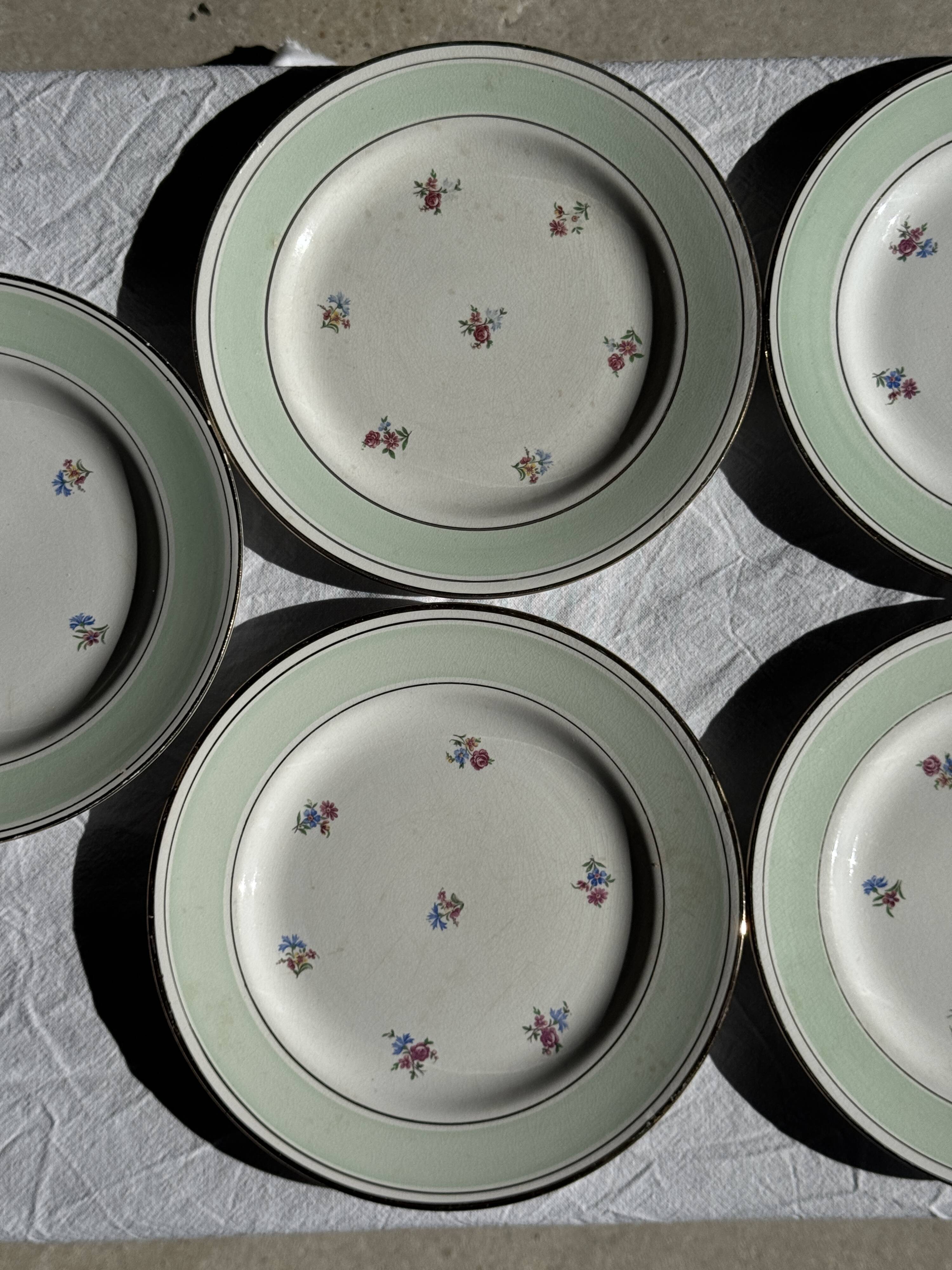 Set of 15 vintage turquoise dinner plates with gold trim and pink flowers D23.