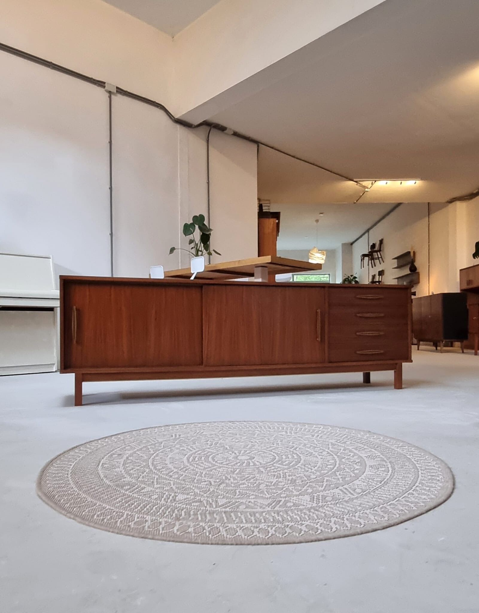 Mid-century buffet